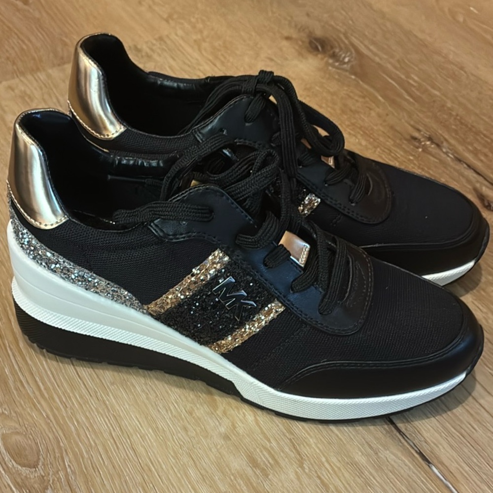 Michael Kors Black 7.5 women’s Gold Sneakers Sporty Elegance chunky sole